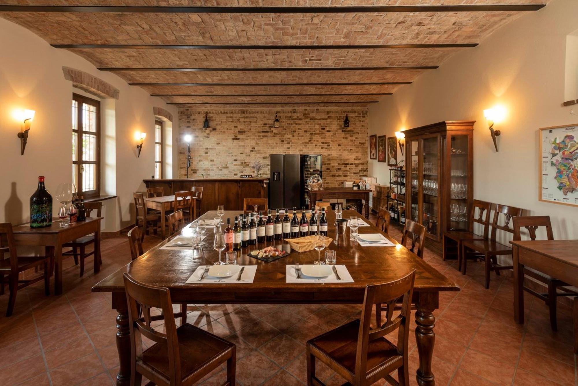Cascina Rocca Agriturismo B&B La Morra Extérieur photo