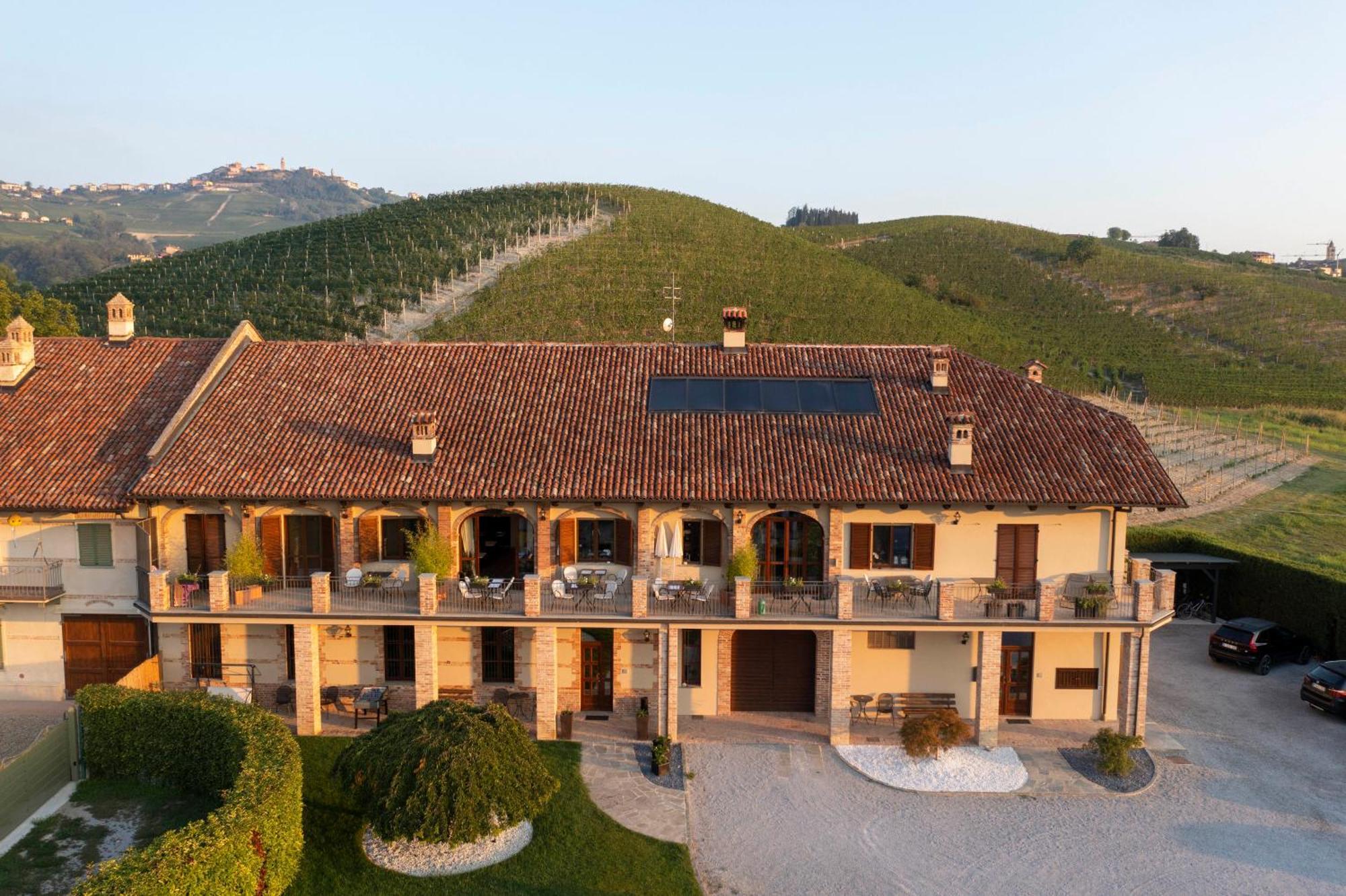 Cascina Rocca Agriturismo B&B La Morra Extérieur photo